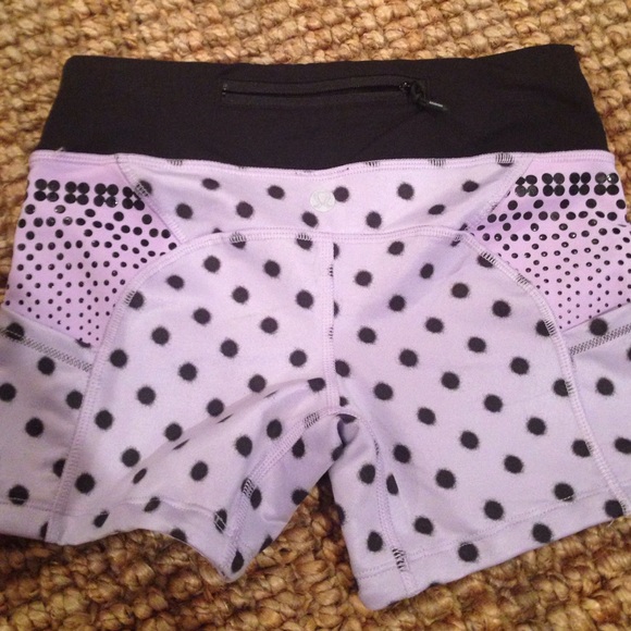lululemon athletica Pants - Lululemon polka-dot run shortie shorts