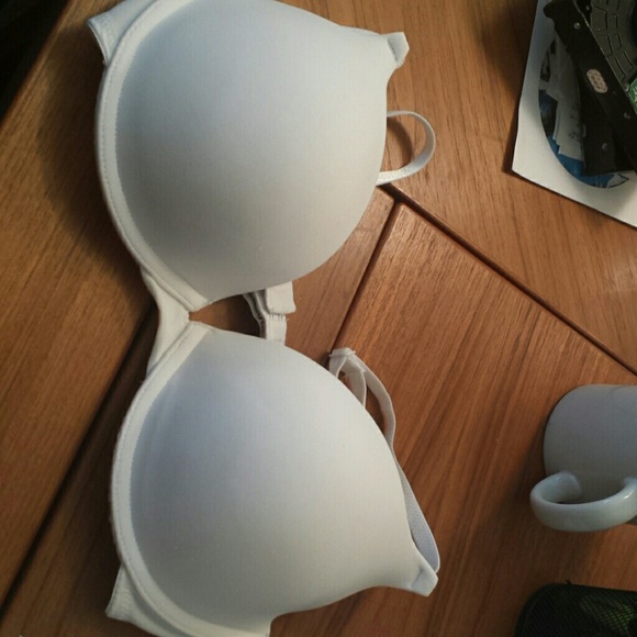 34D closer to a C Expressions by Maidenform