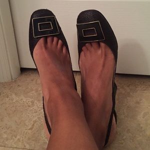 Fabulous wicker Anne Klein sling backs
