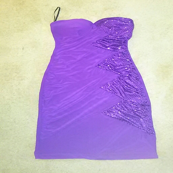 Purple strapless formal dress