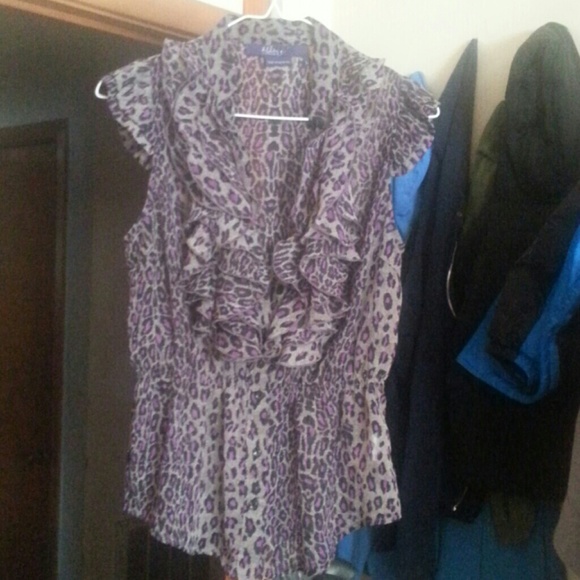 Cute cheetah print top