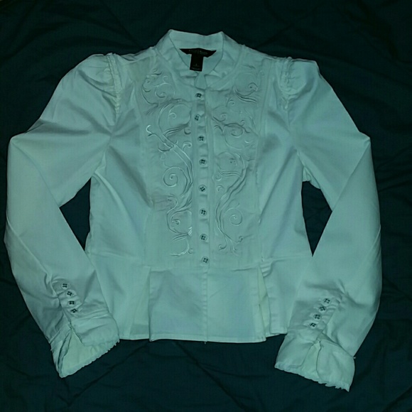 Cure sheek white coat....dress it up or casual