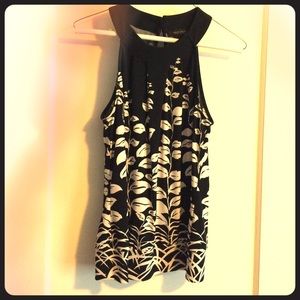 WHBM floral halter top 🌿😍