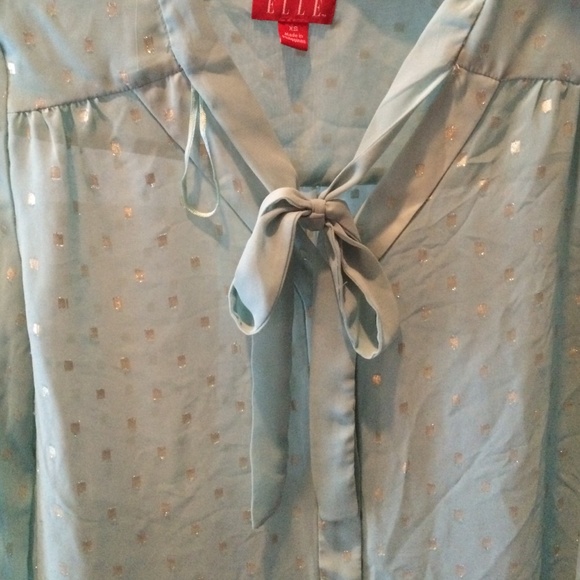 Blouse - Picture 2 of 3