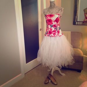 White House Black Market floral bustier - size 4