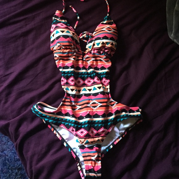 One piece bathing suit / monokini