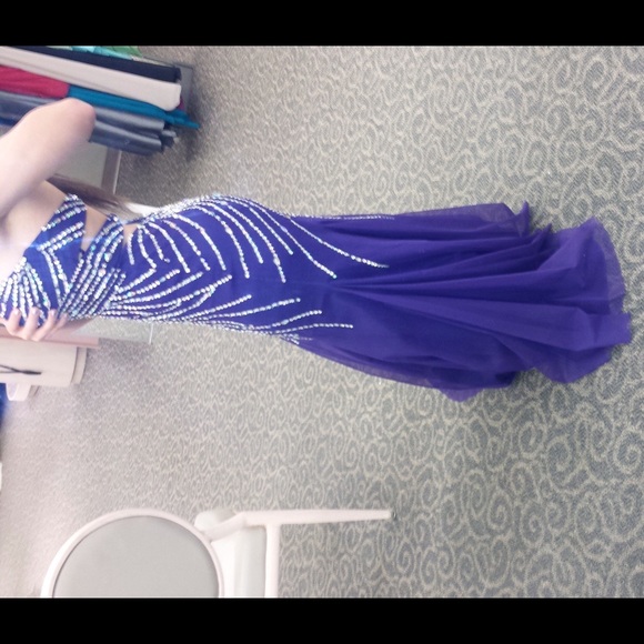 Prom Dress - Picture 2 of 4