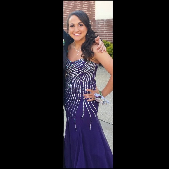 Prom Dress - Picture 3 of 4