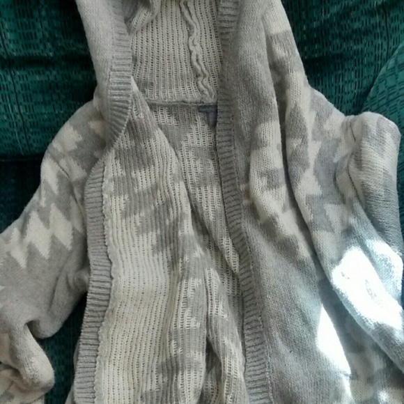 Hooded open cardagin