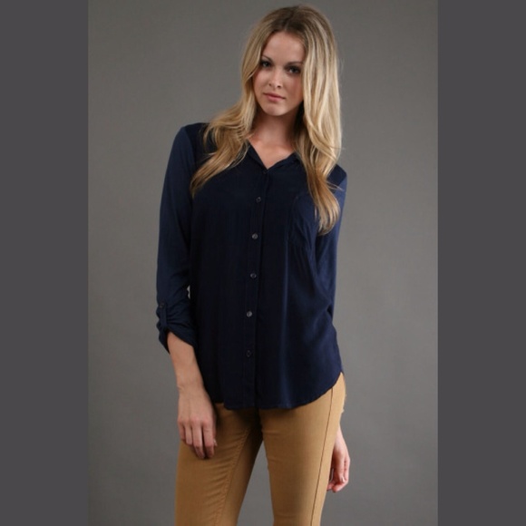 ⚡️SALE⚡️EUC Splendid Blue 3/4 Sleeve Button Down!
