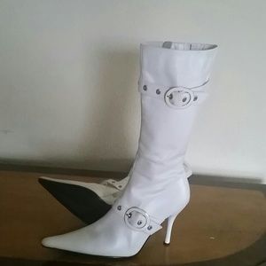 White Leathet boots