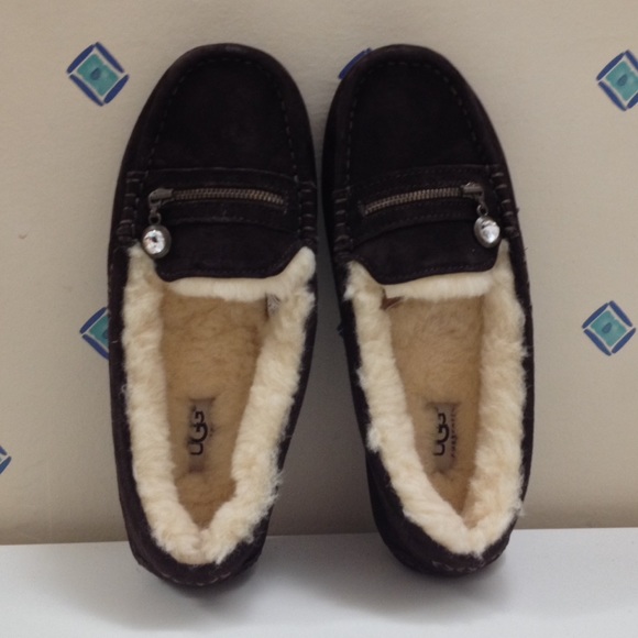 ugg ansley charm slippers 25 ugg shoes ugg ansley charm brown suede ugg ansley charm slippers 25 ugg shoes ugg ansley charm brown suede