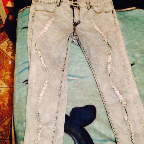 Distressed Skinny Jeans