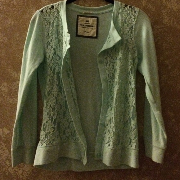 Cardigan sweater
