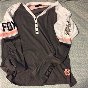 Long sleeve Fox shirt.