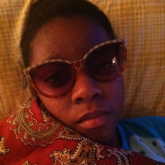 Burberry Accessories - ❗️SOLD❗️Additional burberry glasses💥