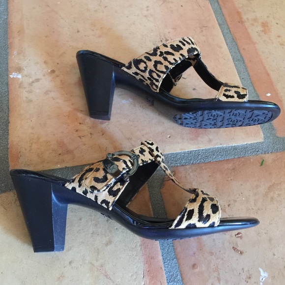 ⚡️FLASH SALE⚡️AK by Anne Klein Leopard Sandals - Picture 2 of 4