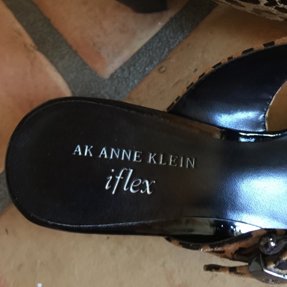⚡️FLASH SALE⚡️AK by Anne Klein Leopard Sandals - Picture 4 of 4