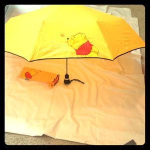 *SOLD* Winnie the Pooh Umbrella (bundled)