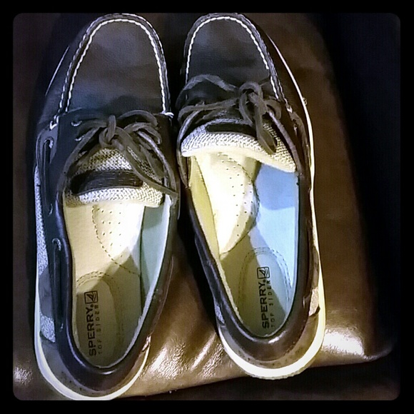 Brown Women's Sperry's "boatshoes"