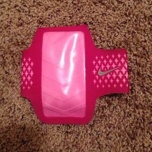 Adjustable Nike arm band (iPhone 4, 4s, 5)