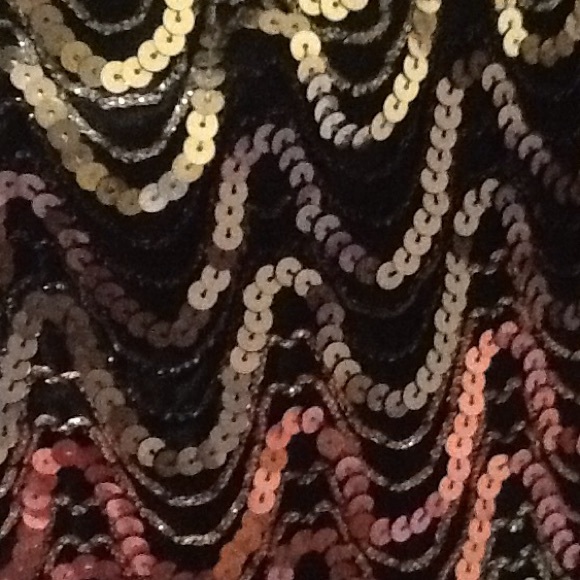 Sequined top.   🚬no returns no trades - Picture 4 of 4