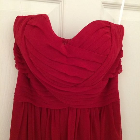 Blood red formal dress - Picture 2 of 3