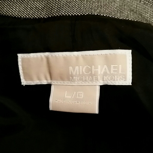 🚫🚫SOLD🚫🚫Michael Kors Gray blazer - Picture 3 of 4