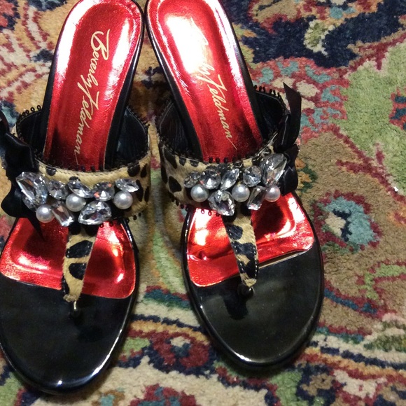 GORGEOUS 2' HEEL SANDAL SHOE