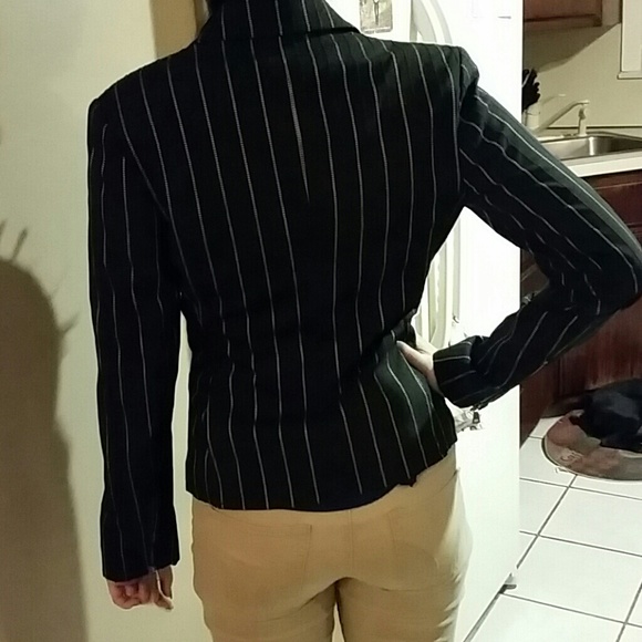 🚫🚫SOLD🚫🚫Express black with white stripe blazer - Picture 2 of 4