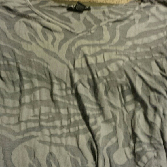 Grey  top - Picture 1 of 1