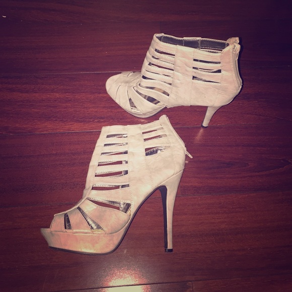 Gray opened-toe heels