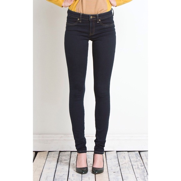 Size 30 Henry & Belle Super Skinny Jean NWT