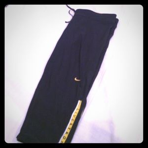 Nike Livestrong crop leggings