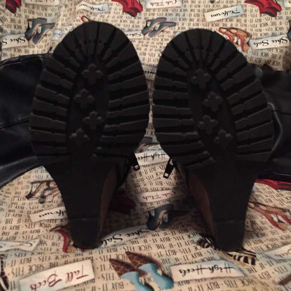 SOLD - Picture 3 of 3