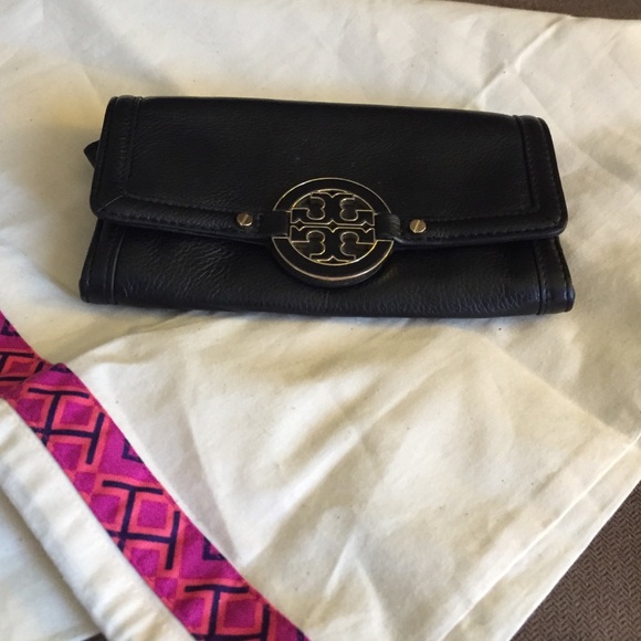 Tory Burch Clutches & Wallets - SOLD-Tory Burch Amanda Continental Wallet