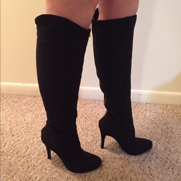Sexy black heels