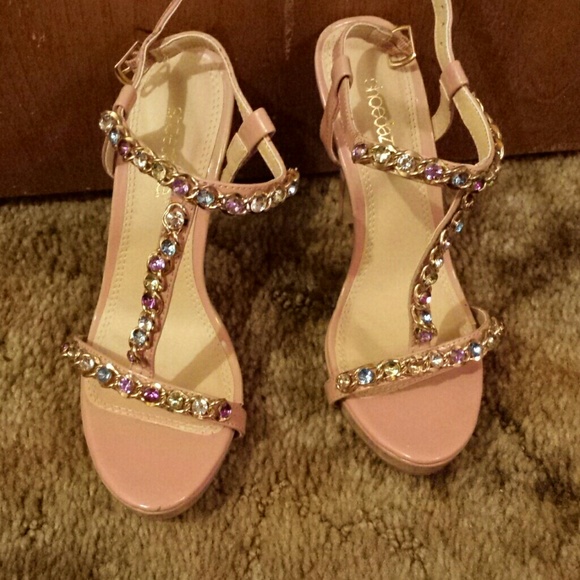 Shoe dazzle pink jeweled heels - Picture 1 of 4