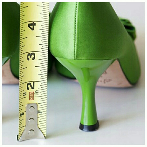 Correct Way to Measure Heel Height - Picture 2 of 4