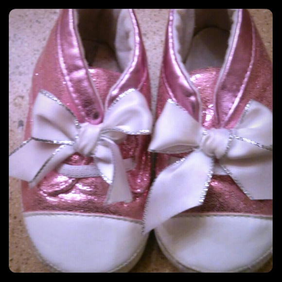 Other - Pink sparkling baby shoes