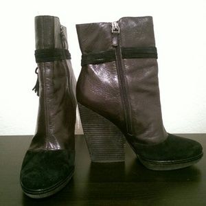HINGE boots