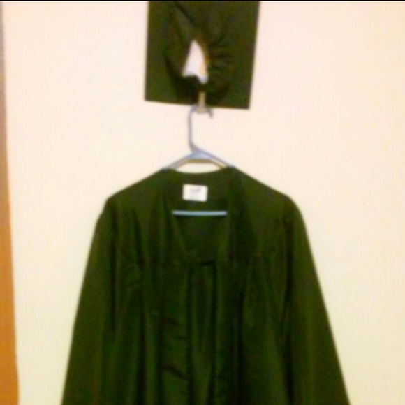 Graduation Robe - Picture 1 of 3