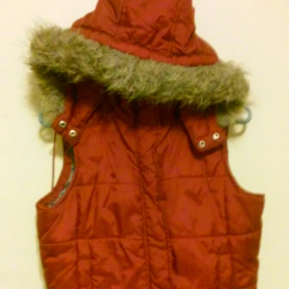 Vest - Picture 3 of 4