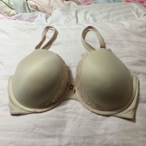 Victoria secret bra ON HOLD