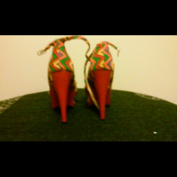 Stilettos - Picture 3 of 4