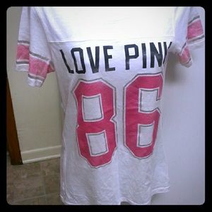 VS pink tee