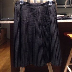Banana Republic Black flared accordion skirt