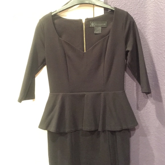 Dress - Picture 3 of 4