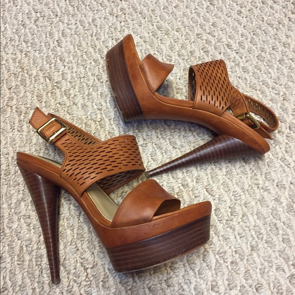 Rachel Zoe. Tan color. High heel.
