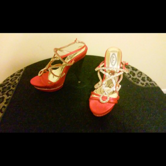 Stilettos - Picture 2 of 4